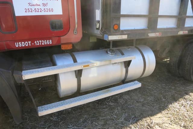 Image of Mack CH613 equipment image 3