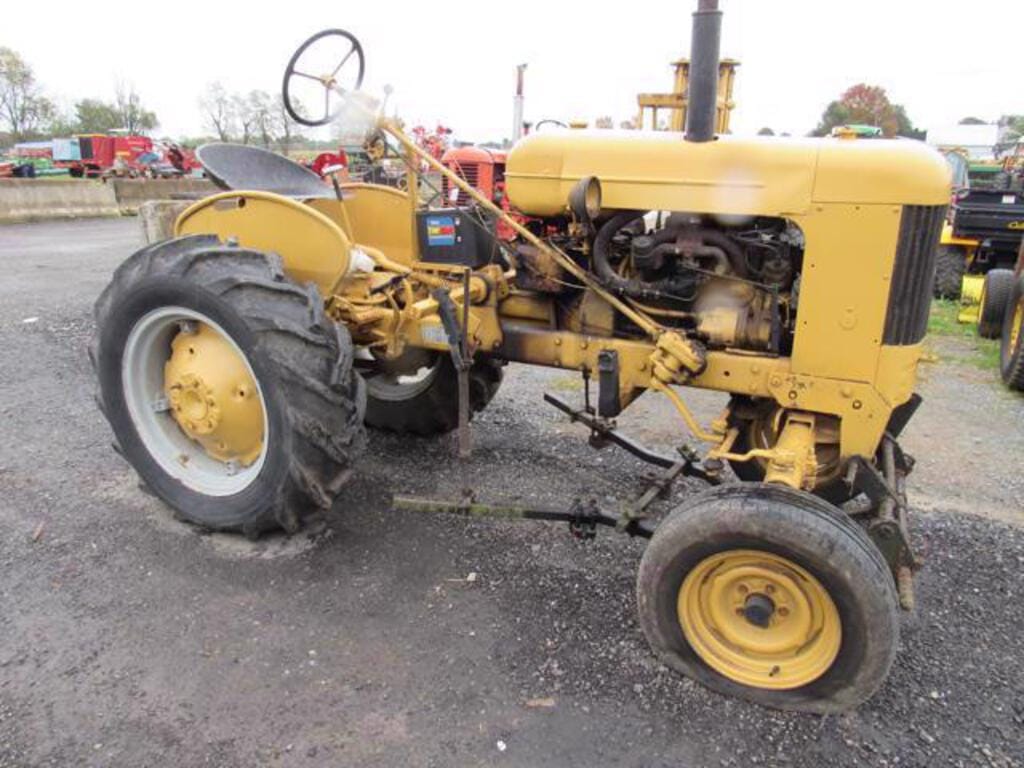 Main image Minneapolis-Moline BG