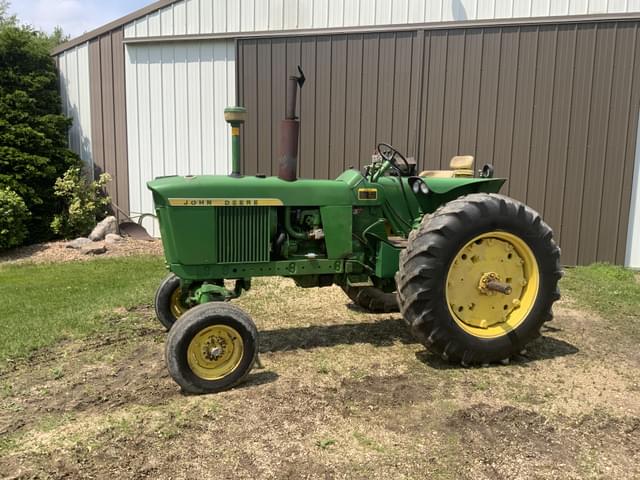 Image of John Deere 3020 equipment image 1