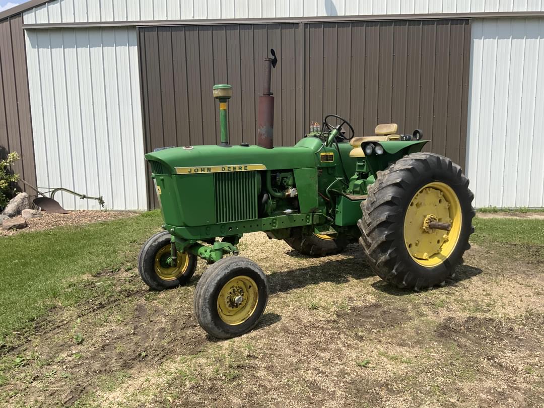 Image of John Deere 3020 Primary image