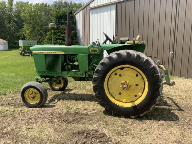 Image of John Deere 3020 equipment image 2