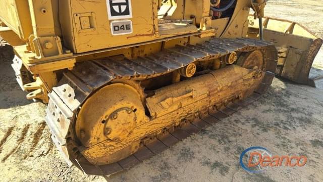 Image of Caterpillar D4E equipment image 4