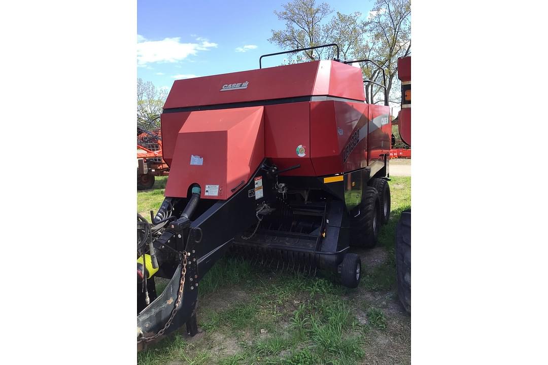 Image of Case IH LBX332 Image 1