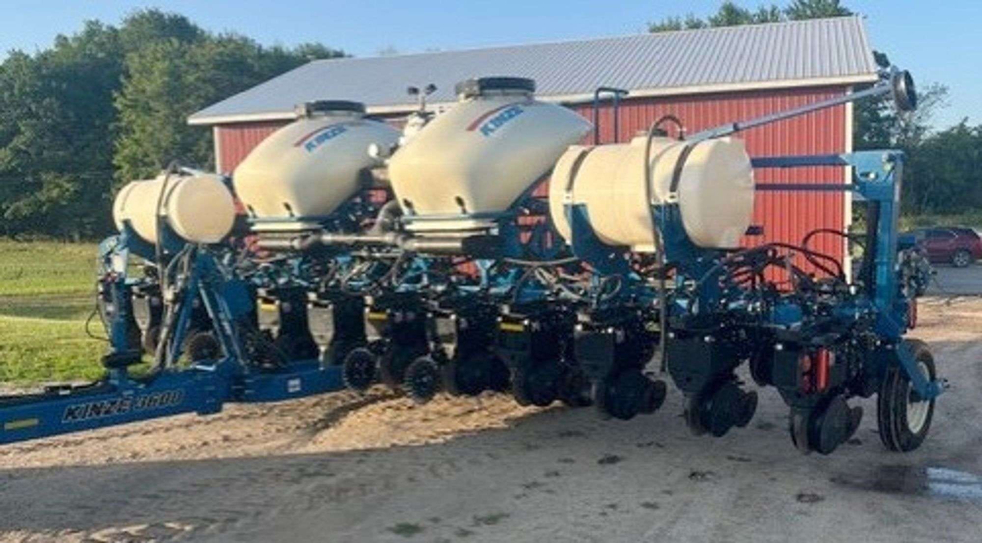 2012 Kinze 3600ASD Equipment Image0