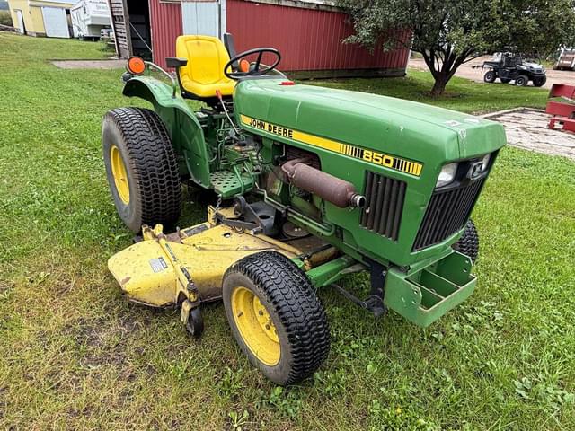 Image of John Deere 850 equipment image 3