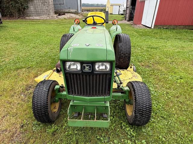 Image of John Deere 850 equipment image 2