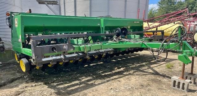 Main image John Deere 750