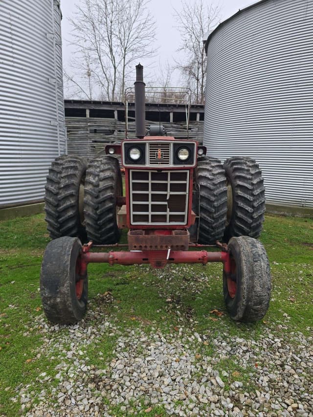 Image of International Harvester 1566 equipment image 1