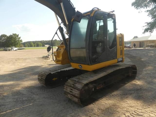 Image of John Deere 135G equipment image 1