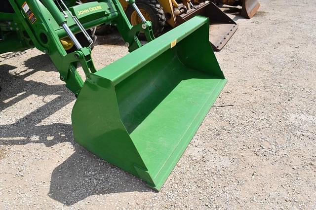 Image of John Deere 5075E equipment image 2