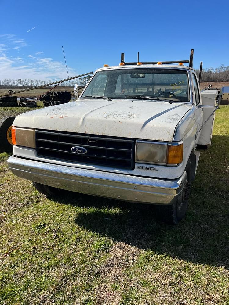 1988 Ford F-350 Equipment Image0