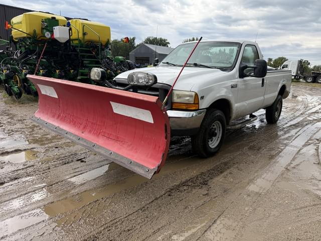 Image of Ford F-250 equipment image 1
