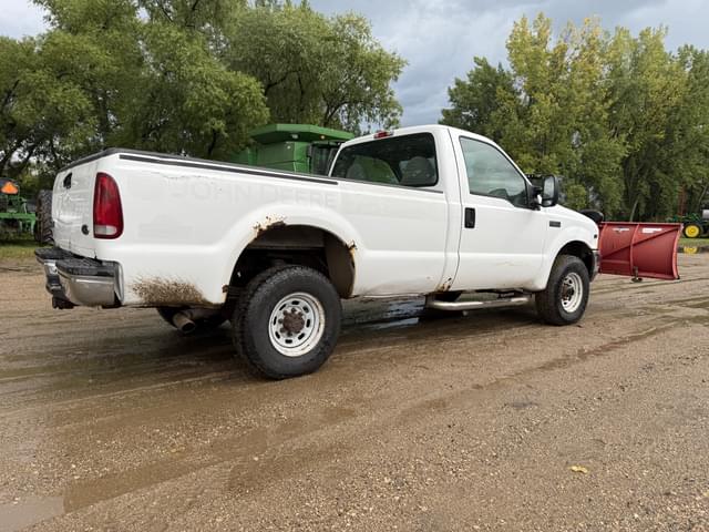 Image of Ford F-250 equipment image 4