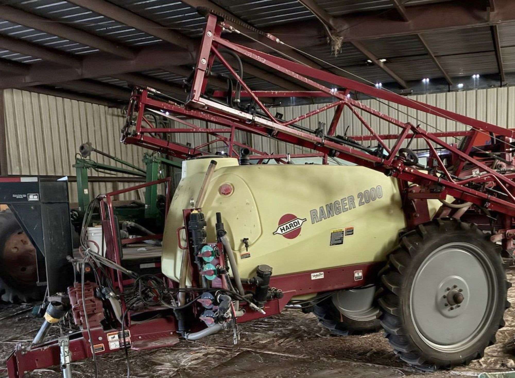 Hardi Ranger 2000 Equipment Image0