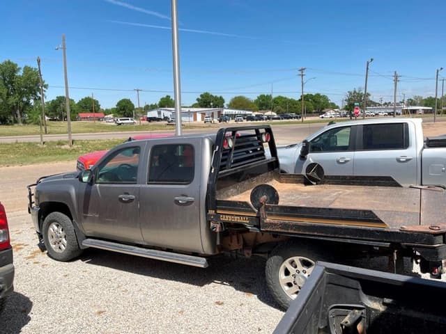 Image of Chevrolet 2500HD equipment image 2