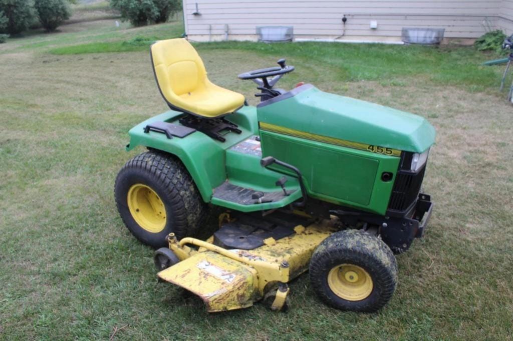 John Deere 445 Equipment Image0