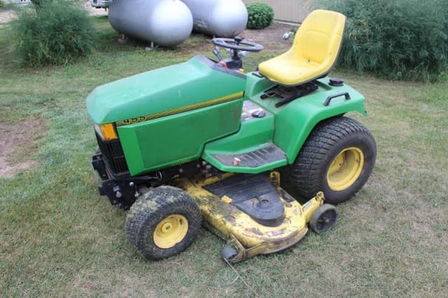 Image of John Deere 445 equipment image 1