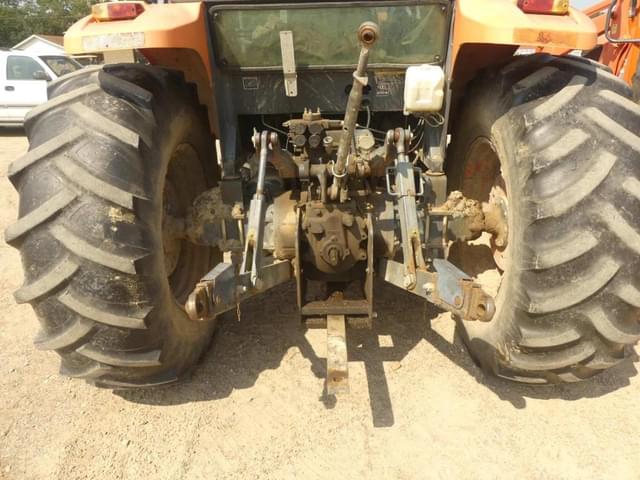 Image of Kubota M108S equipment image 3