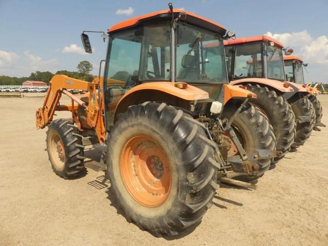 Image of Kubota M108S equipment image 4