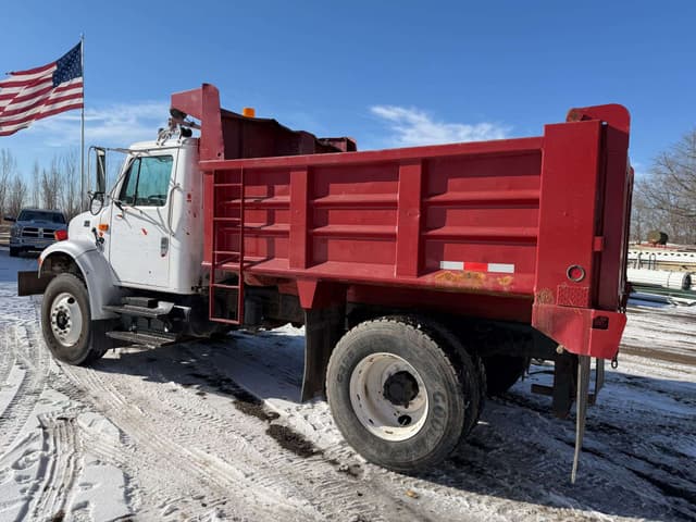 Image of International 4900 DT466 equipment image 2