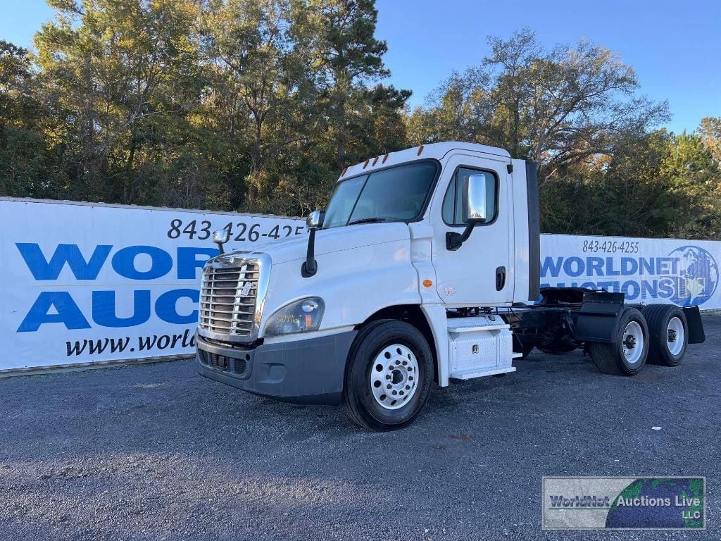 Main image Freightliner Cascadia 125