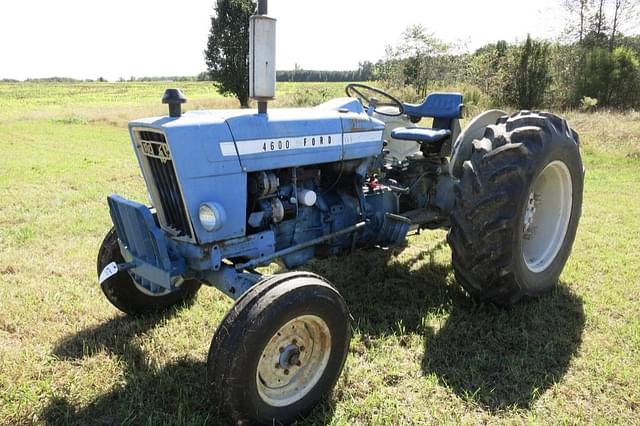 Image of Ford 4600 equipment image 2