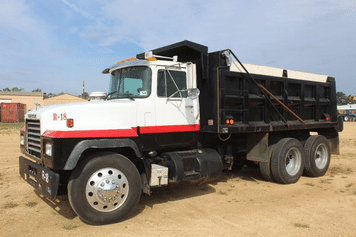 Main image Mack RD688S