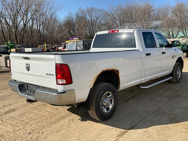 Image of Dodge Ram 3500HD equipment image 4