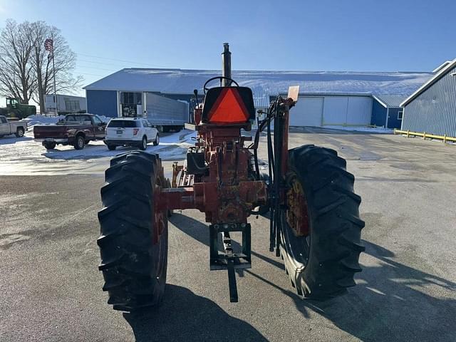 Image of International Harvester 666 equipment image 3