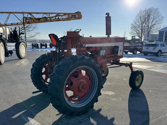 Image of International Harvester 666 equipment image 4