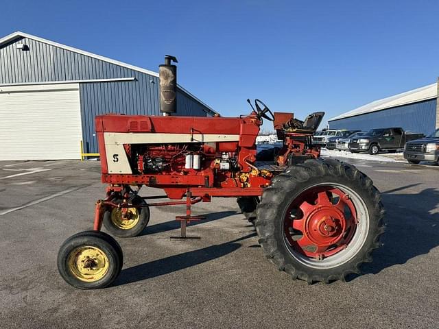 Image of International Harvester 666 equipment image 1