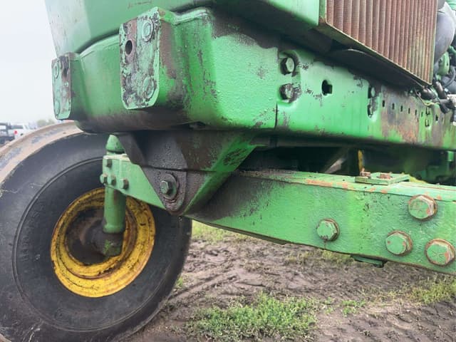 Image of John Deere 4440 equipment image 2