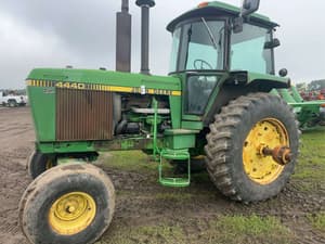 John Deere 4440 Image