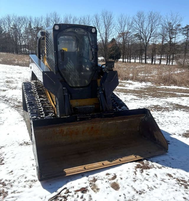 Image of John Deere 333D equipment image 2