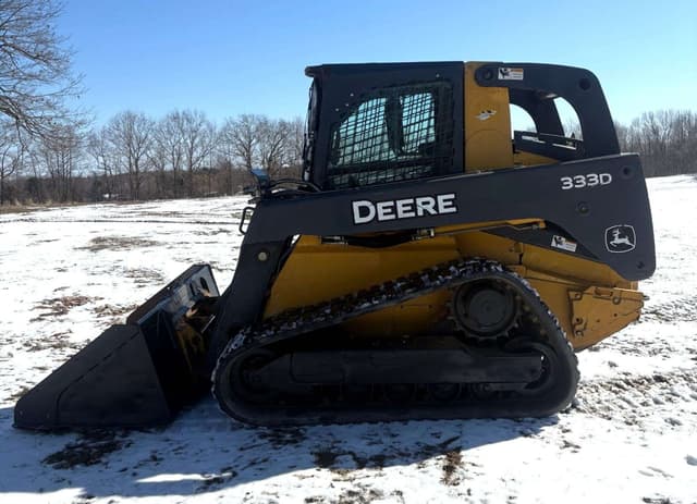 Image of John Deere 333D equipment image 1