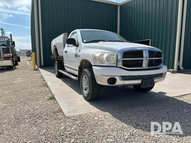 Image of Dodge Ram 2500 equipment image 3