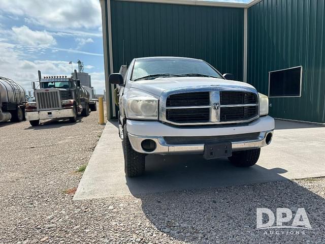 Image of Dodge Ram 2500 equipment image 4