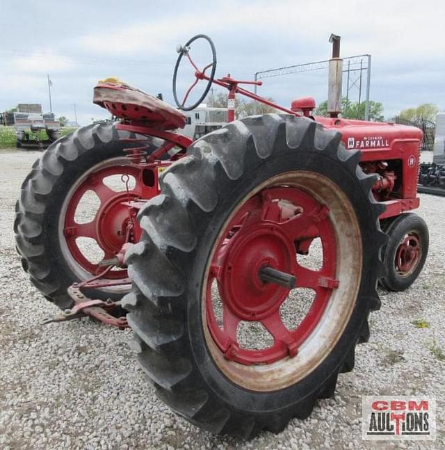 Image of Farmall H equipment image 3