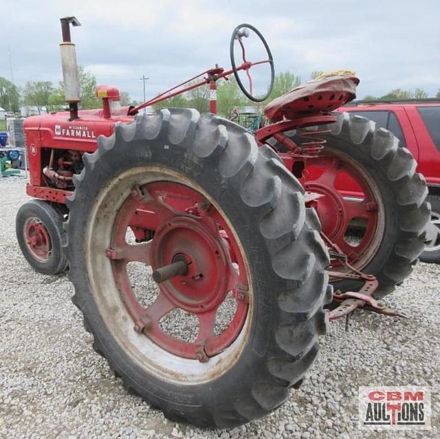 Image of Farmall H equipment image 2