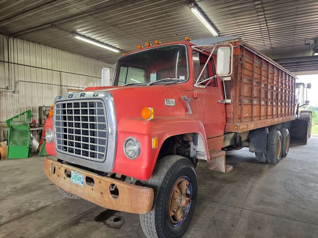 Image of Ford F-800 equipment image 1