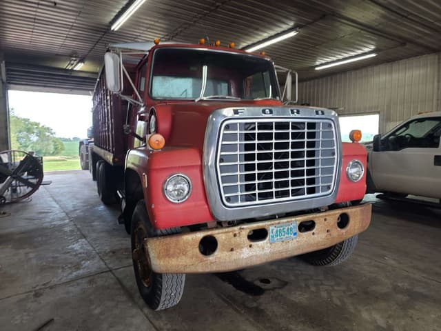 Image of Ford F-800 equipment image 4