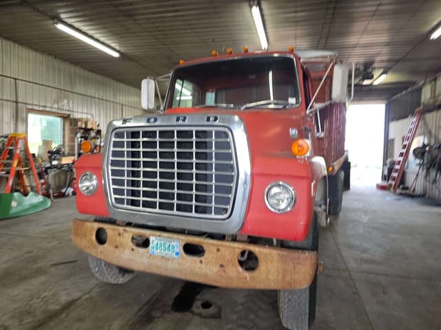 Image of Ford F-800 equipment image 2