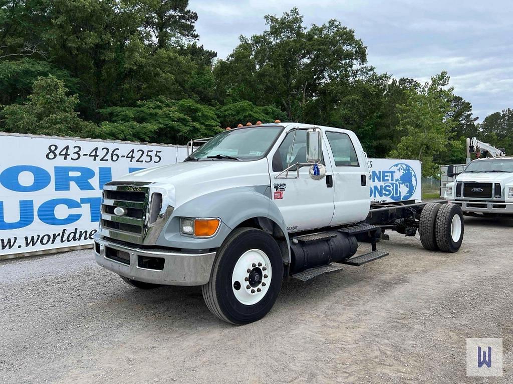 Image of Ford F-750 Primary image