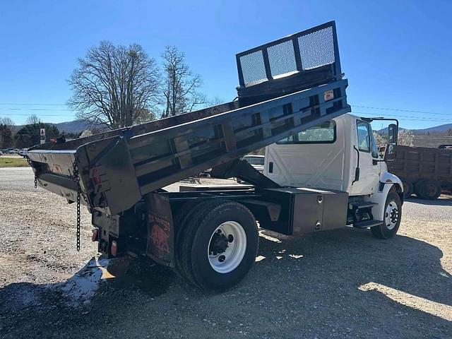 Image of International Durastar 4300 equipment image 3
