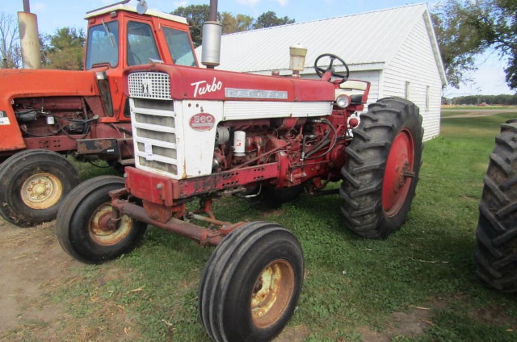 Image of Farmall 560  Primary image