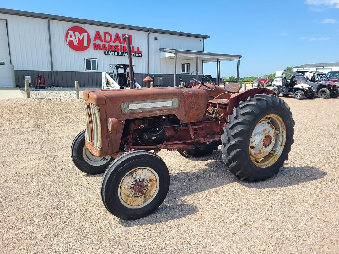 Image of International Harvester B-414 Primary image