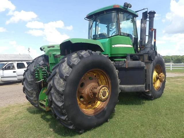 Image of John Deere 9520 equipment image 2