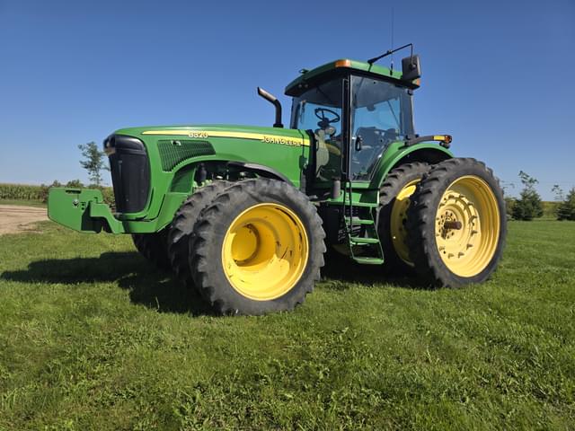 Image of John Deere 8320 equipment image 3