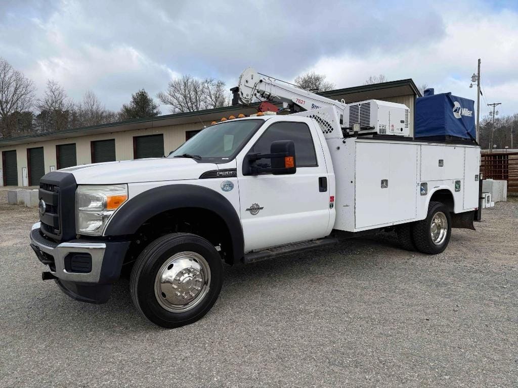 2016 Ford F-550 Equipment Image0
