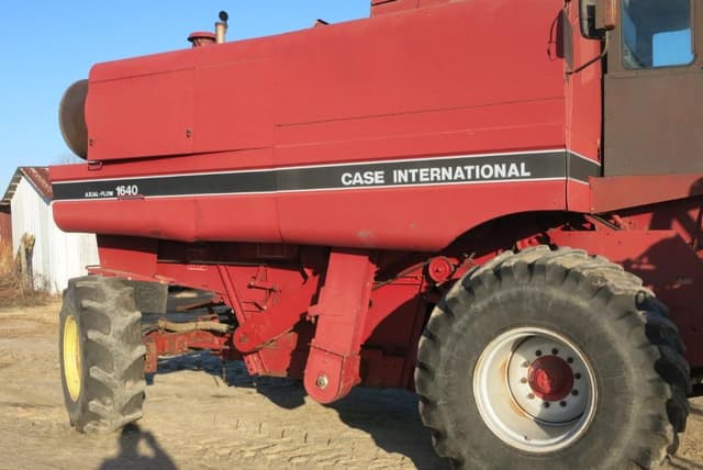 Image of Case IH 1640 equipment image 1